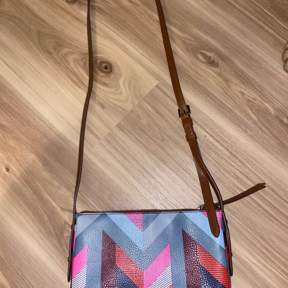 Authentic Fossil Crossbody. NWOT. 👛 - Picture 3 of 6